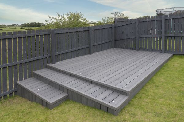 Cost of Vinyl Deck Construction in White Lake